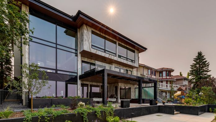 Mountain View Mansion 1