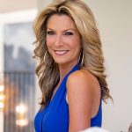 headshot 2023 Jennifer Farrell