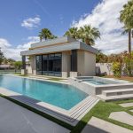 LUXURIOUS EXTERIOR RETREAT Photo 2